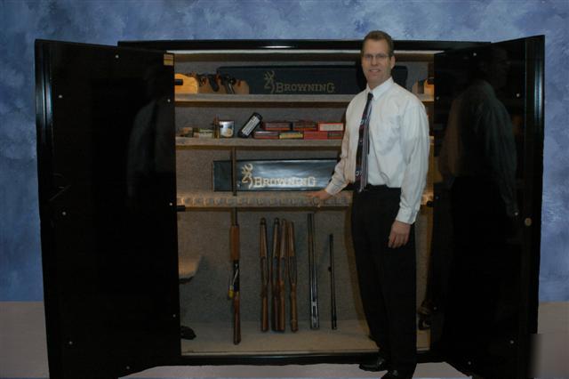 Gun safe - double door rifle safe, 82