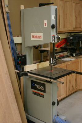 Delta 28-682 18'' steel frame band saw 2 hp 1 phase