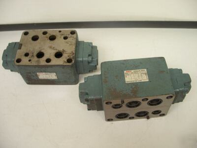 Nachi modular valve ocp-G06-w lot of 2