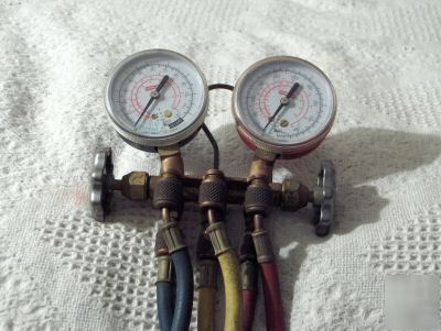 Gemline air conditioning gauge set-refrigerant-used