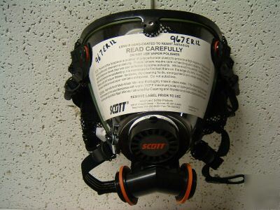 Scott respirator small full mask w/v-adapter <967ER12