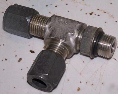 Lot of 2 hydraulic compression t fittings