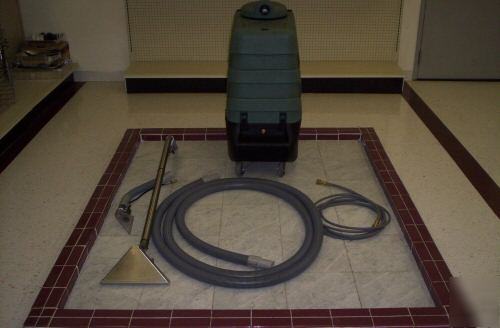 Cleanmaster raptor carpet extractor