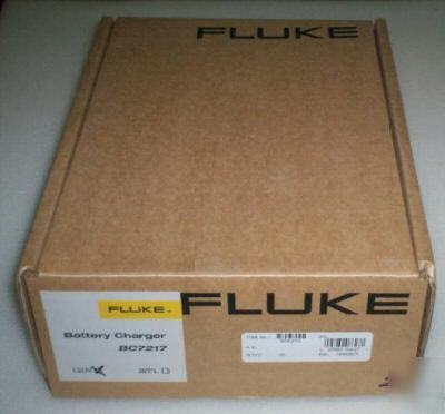 New fluke BC7217 battery charger - in box