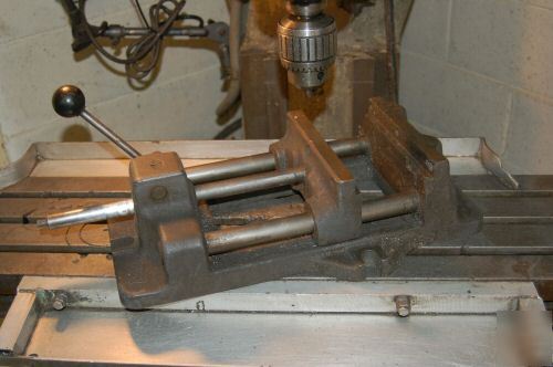 Bridgeport milling machine w/ power feed, central nj