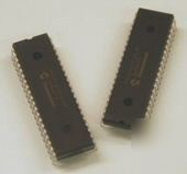 2 - PIC18F452-i/p 40-pin enhanced flash microcontroller