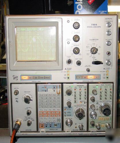 Tektronix 7904 scope 500 mhz oscilloscope w/ c-9 camera