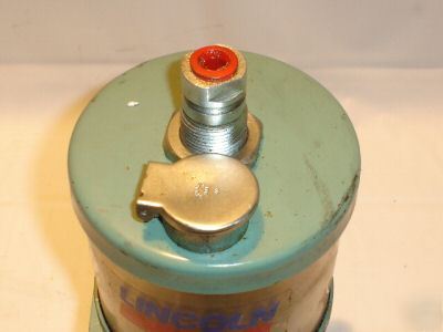 Lincoln centro-matic lubricant pump fluid mod. 82885 