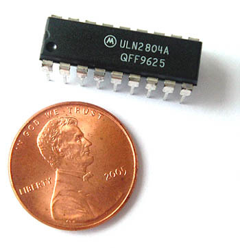 Darlington eight array ~ ULN2804A ~ ic 18 pin dip (10)