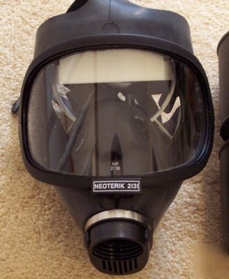 New neoterik 2131 gas mask with 2 nbc filters