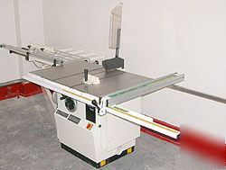 Accura 02212R tilting arbor cabinet saw-sliding table