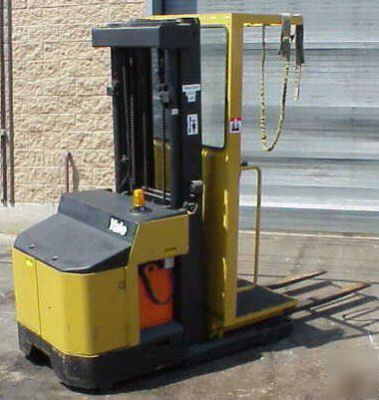 Used yale order picker 3,000 lb electric lift truck