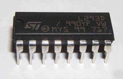 L293D h-bridge driver chip for dc motor control
