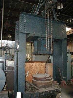 Southwark 450 ton hydraulic press