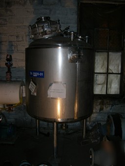 Used: apache stainless reactor, 300 gallon, 316 stainle