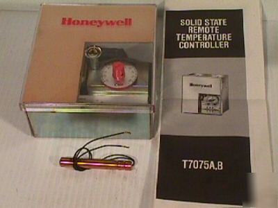 New honeywell T7075A 1008 solid state thermostat hvac 