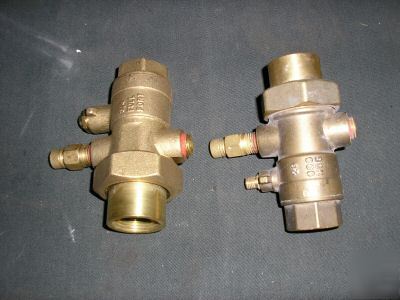 2 ball valves 3/4