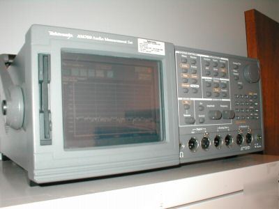 Tektronix AM700 audio analyzer