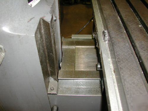 Bridgeport milling machine, late, clean & loaded 