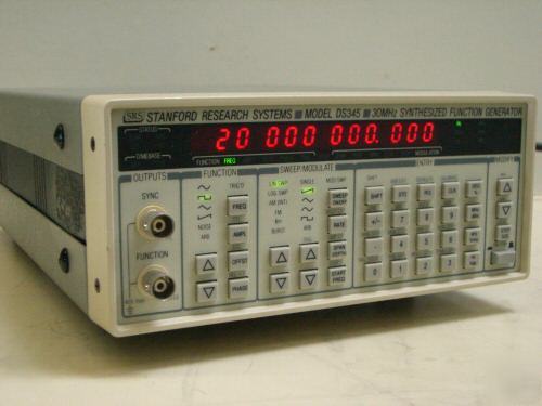 Standford research DS345 synthesized function generator