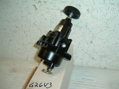 Foxboro B0123HE pressure regulator <626V3