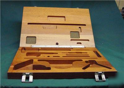 Mitutoyo precision measuring instrument mahogany case