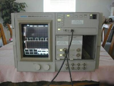 Tektronix DSA602 digitizing signal analyzer w/plug ins 