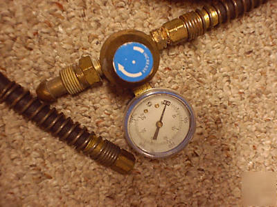 Propane regulator & gauge & 30' hose - vgc