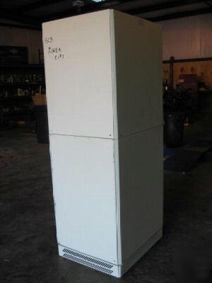 Mge epsilon 200 amp static transfer switch 72-504024-00