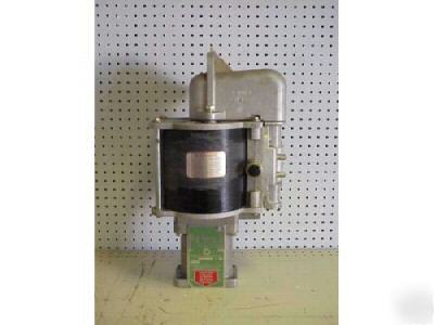 Lincoln model 83435 powermaster 8 air motor, series 