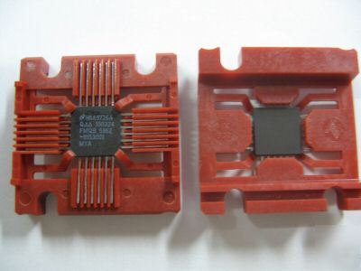 P/n 100324FMQB ; microcircuit digital cerquad-24