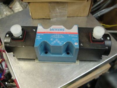 Vickers hydraulic valve servo KDGV4533C50NZMUG730