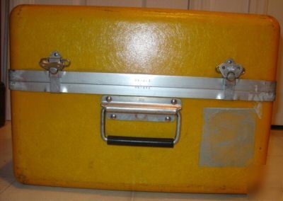 Ecs composties equipment airline hard shell transit cas