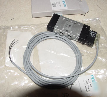 New festo pneumatic valve CPE14-M1BH-5L-1/8 