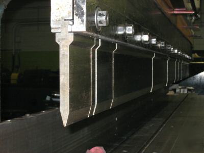 Press brake die tooling acute punch segmented x 131