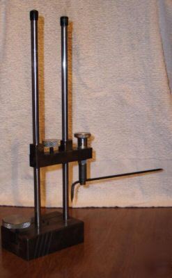 Height gauge-indicator stand - large base