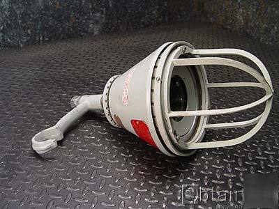 Appleton electric a-51 explostion proof lamp housing