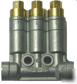 New showa 3 port piston distributor dpb-23 (DPB23) * *