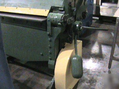 Leaf press brake 