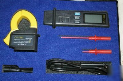 Autoranging digital multimeter with plug- in carrent tr