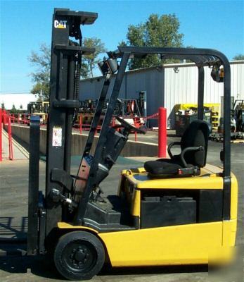 Caterpillar EP16KT electric three wheel forklift