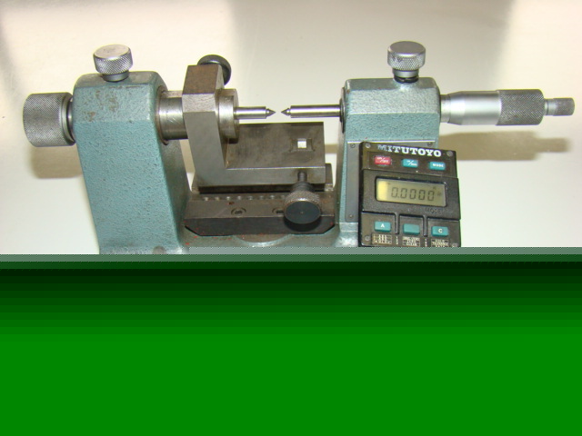 Mitutoyo digital bench micrometer V964