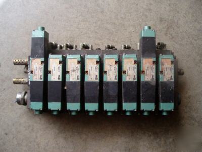 Numatics pneumatics soliniod valve bank 24 volts dc