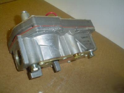 24V dual pilot gas valve:1/2