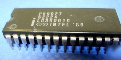 P89207 intel ic collectible nos rare 1986 copyright