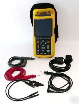 Fluke 123 scopemeter 20MHZ excellent