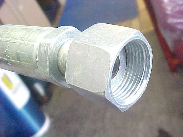 Hydraulic / high pressure hose 27 x 3/4 in w/fittings
