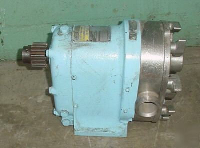 Waukesha 25 positive displacement pump