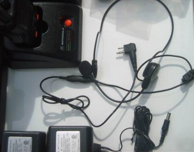 12 motorola SP50 (tall) vhf 10CH 2 way radios with- - 