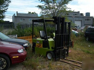 Clark reconditioned TM15 3 wheel forklift , price drop